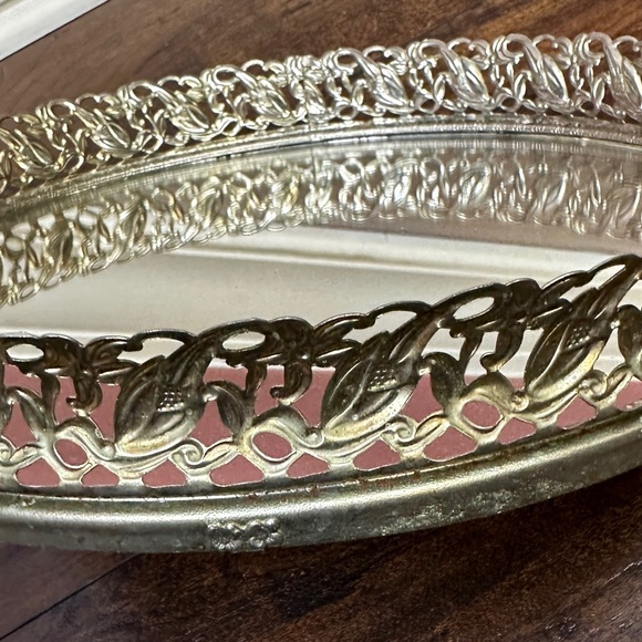Round silver floral Mirrored Vanity Tray Vintage Hollywood Regency Glam Dresser - Picture 2 of 6